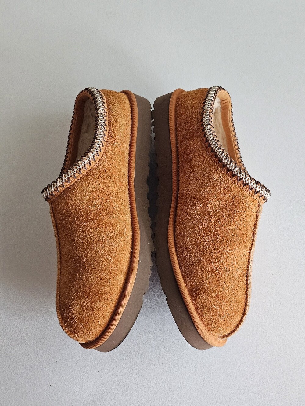 UGG Tasman Shaggy Suede Slippers Dark Apricot Men’s Size 12 Like New Box - Picture 10 of 14